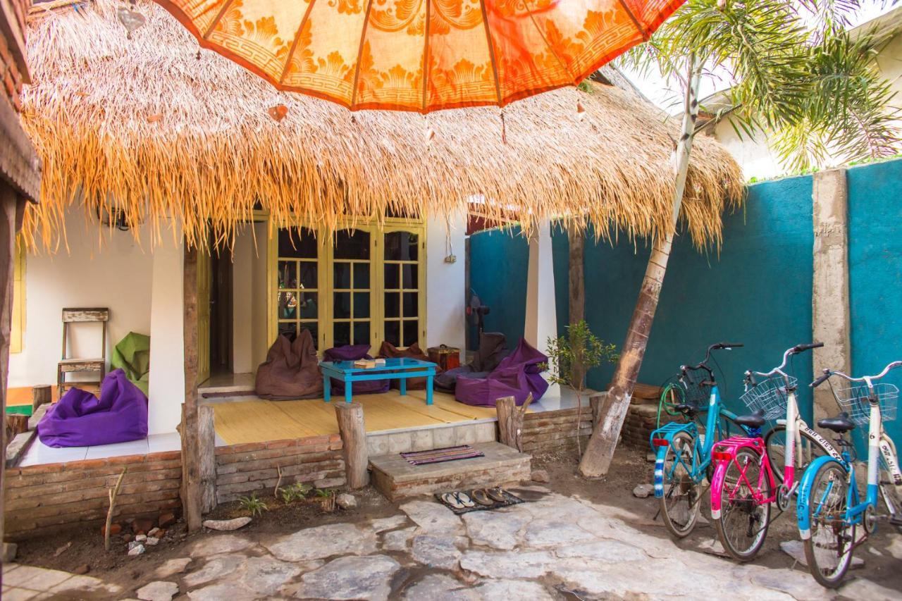 Ostello La Boheme Mini Gili Trawangan Esterno foto